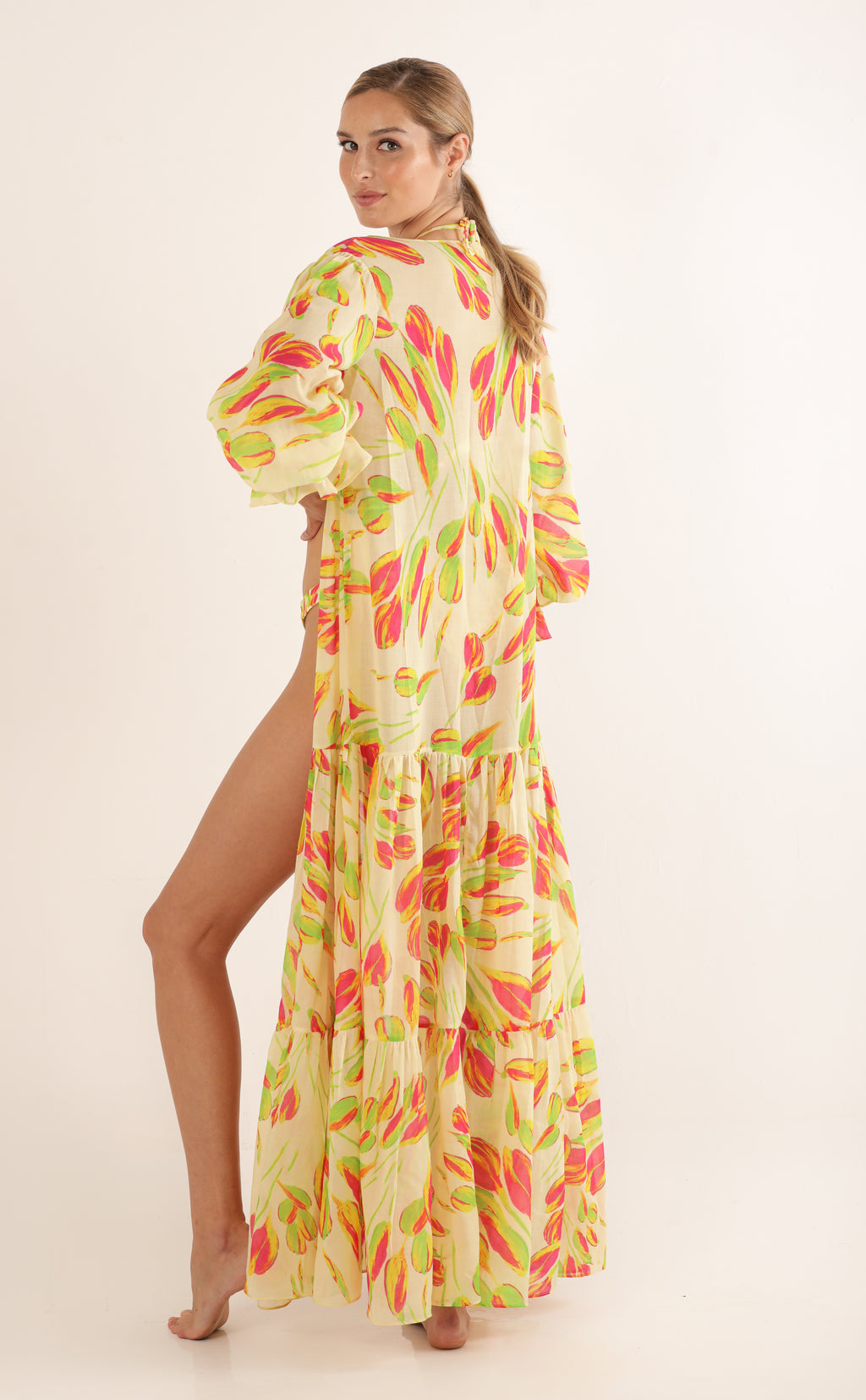 Arsut maxi-coverup – The Colombian Marketplace